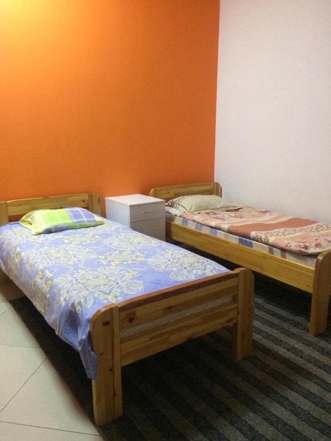 Amigo Hostel Almaty Exterior photo